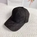 Dettaglio cappellino da baseball nero con lettere ZD in strass scintillanti sul davanti - Taglia Adulto (Regolabile) / Nero