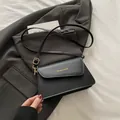 Bolso bandolera minimalista de cuero PU negro con letras doradas para la oficina - Negro
