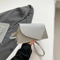 Sac bandoulière gris patchwork avec rabat asymétrique et détails pailletés argent - Argent