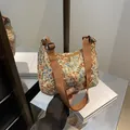 Retro floral jacquard canvas tote bag in cream with vintage flower patterns - Brown