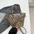 Sac bandoulière chic à imprimé léopard avec finition en similicuir et poignées - Marron