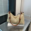 Handgewebte Stroh-Shopper-Tasche mit braunen Leder-Knotengriffen und viel Platz - Dunkelbraun