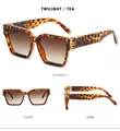 Quadratische Sonnenbrille mit Schildpattmuster, Teeglas-Verlauf und Strass-Verzierung - Schildpatt Rahmen Tee Gläser