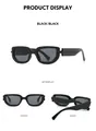Vista detallada de gafas de sol poligonales negras con remaches de estrella plateados - Montura Negra Lentes Gris Negro