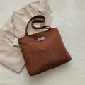 Sac fourre-tout en velours côtelé marron pour femme avec étiquette Fashion Instinct - Marron