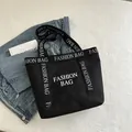 Grand sac cabas en toile noire avec impression Fashion Bag pour les sorties décontractées - Noir