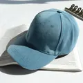 Casquette de baseball en velours bleu brumeux, design classique à texture daim pour unisexe - Bleu lac