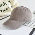 Vintage gewaschene dunkelbraune Baumwoll-Basecap im minimalistischen Unisex-Used-Look - Verstellbar / Kaffeebraun