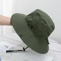 Dettaglio cappello da sole outdoor con corda antivento e tessuto ad asciugatura rapida - M / Verde Militare