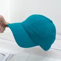 Detail of lightweight quick-dry baseball cap in teal green with water-resistant fabric - Adjustable / Peacock Blue