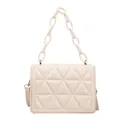Borsa a spalla minimalista bianco crema con trapuntatura a triangolo e catena - Bianco