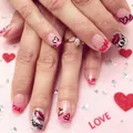 Short glossy Valentine's press-on nails with pink glitter hearts and XOXO designs - Sweet Heart Style (YS539) / 24 Count (Without Tools) / Pink Silver