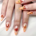 Herbstliche Mandel-Kunstnägel mit Ahornblatt-Design und orangefarbenen Spitzen - Ohne Werkzeuge / Herbst Ahorn Stil (YS719)