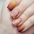 Unghie finte quadrate opache corte con stampa foglie d'acero e sfumature rosso giallo - Stile Foglia d'Acero Sfumata Giallo Rosso (YS292 Senza Strumenti)