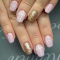 Unghie finte corte lucide con fiocco rosso, glitter e motivi decorativi a fiocco di neve - Ys277 (senza Attrezzi)