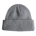 Minimalistische mittelgraue gerippte Strickmütze für Damen und Herren im einfarbigen Stil - Hellgrau
