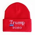 Rote Trump 2020 Strickmütze mit gestickter US-Flagge und Sternen für den Winter - Verstellbar / Rot