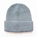 Klassische hellblaue Beanie mit Zopfmuster und Umschlag, weiche Wintermütze für Damen und Herren - Grau