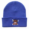 Dunkelblaue Strickmütze mit Hochlandrind-Stickerei und Umschlag für warme Wintertage - Dunkelblau