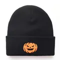 Schwarze Strickmütze mit orangefarbener Kürbis-Stickerei für Halloween, warmer Winterstil - Verstellbar / Schwarz