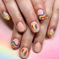 Unghie finte corte quadrate arcobaleno con strisce a cuore e finitura lucida - Stile Arcobaleno (YS820)