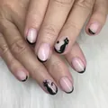 Unghie finte Halloween a mandorla lucide con silhouette di gatti neri e punte French - Stile Francese Gatto Nero (YS102)