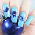Uñas postizas tema océano Hawaii con esmalte azul brillante y motivos de animales marinos - Set Sin Herramientas / Estilo de Patrón de Vida Marina (YS130)