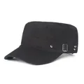 Detalle de gorra militar negra de algodón con hebillas y remaches metálicos - Ajustable / Negro