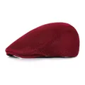 Détail du tissu en maille bordeaux sur cette casquette plate respirante pour l'été - M / Bordeaux