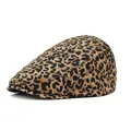 Primer plano de la textura de algodón con estampado de leopardo de una gorra vintage - M (56-58cm) / Café