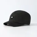 Berretto da campeggio unisex nero a cinque pannelli con logo in metallo e fori traspiranti - Regolabile / Nero