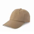 Vue détaillée d'une casquette de sport kaki à séchage rapide avec perforations en étoile - Réglable / Kaki
