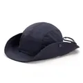 Détail du chapeau de soleil à large bord avec maille et boutons pour style cowboy - Taille unique / Bleu marine