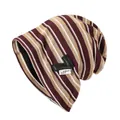 Gorro de punto a rayas para mujer en color burdeos y caqui con parche de cuero - Talla única / Café