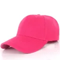 Casquette de baseball rose vif classique en tissu sergé avec design à 6 panneaux et visière - Réglable / Rose rouge
