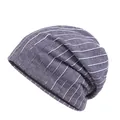 Gorro holgado con rayas horizontales azul marino y blancas con detalle de borde negro - Talla única / Azul marino