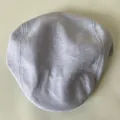 Light gray wool flat cap with classic stitched texture for a casual vintage look - Plain / White