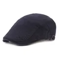 Dettaglio del berretto in cotone blu navy con ricamo e fibbia in metallo regolabile - Regolabile / Blu navy