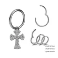 Cerchio a cerniera in acciaio inox argento con pendente a croce in cristallo e varie misure - Stile Croce Traforata (Argento)