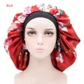 Gorro de satén rojo con estampado floral y banda elástica ancha para proteger el cabello - Talla única / Rojo