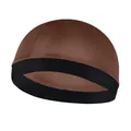 Dettaglio della cuffia a rete traspirante marrone con fascia elastica nera - Taglia unica / caffè