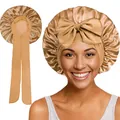 Détail du bonnet en satin champagne avec ruban ajustable et design plissé sur le dessus - Couture Extérieure / Kaki