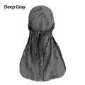 Λεπτομέρεια από σκούρο γκρι durag με vintage φθαρμένη υφή και δέσιμο στο πίσω μέρος - Ένα μέγεθος / σκούρο γκρι