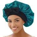 Peacock-blauer Satin-Schlafhaube mit schwarzem elastischem Band und dekorativer Schleife - Dunstblau mit schwarzem Rand