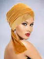 Detailaufnahme des Turban-Huts aus Samt mit funkelndem Strass in Senfgelb - Einheitsgröße / Kurkuma