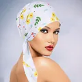 Detailweergave van de gebloemde piratenhoofddoek met ademende lichte stofstructuur - Geel Bloemen