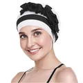 Dettaglio del turbante in maglia bianca con volant neri e fascia decorativa su modella - Taglia unica / Bianco con volant neri