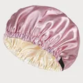 Détail de la sangle réglable et du bonnet de nuit en satin rose à double couche - Vieux Rose Et Beige