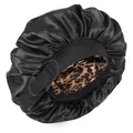 Verstellbare doppellagige Satin-Schlafmütze mit Leopardenmuster-Futter und Gummiband - Einheitsgröße / Schwarz Mit Leoparden-Futter