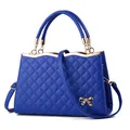 Sac à main bleu roi matelassé pour femme avec nœud doré et bandoulière réglable - Bleu saphir